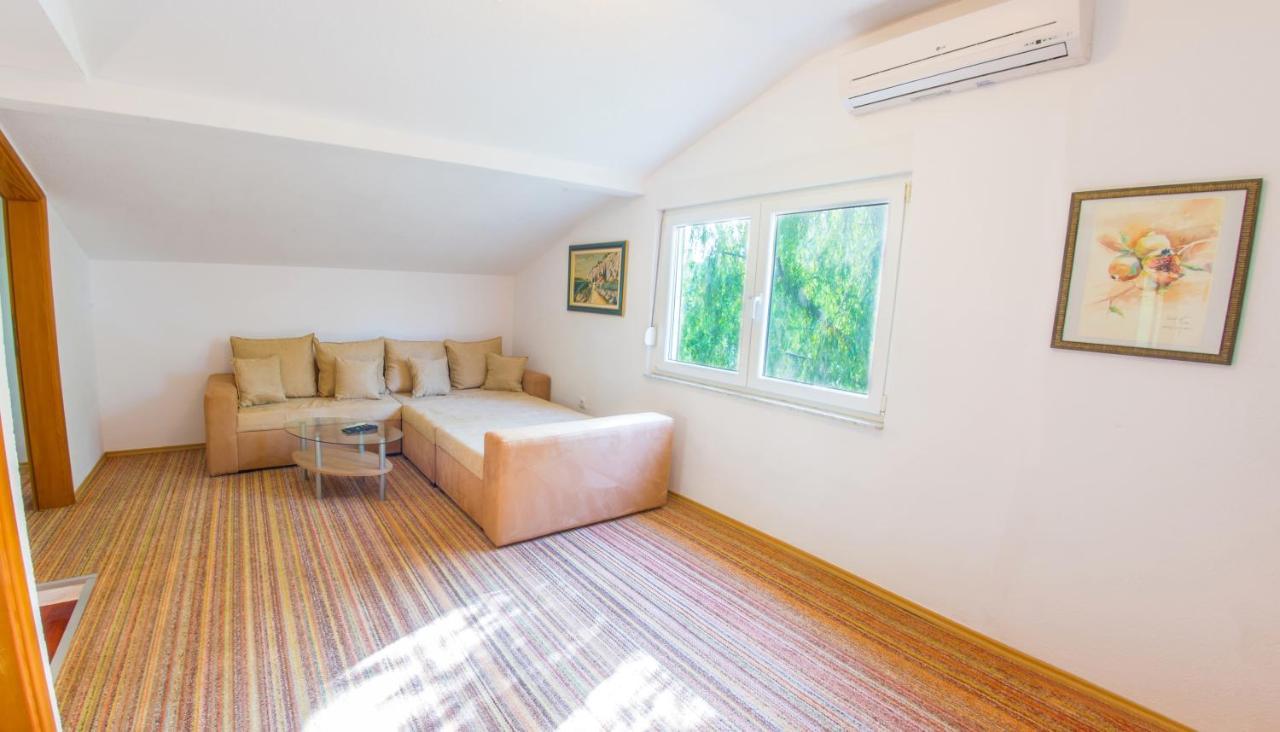 Holiday Home Narona Mostar Exterior photo